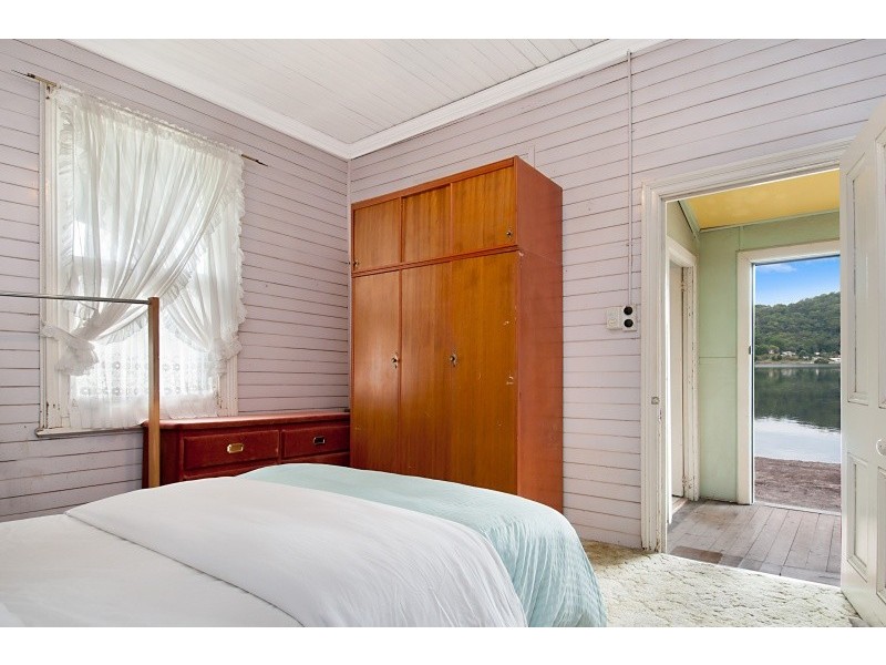 21 Waterview Street, Woy Woy NSW 2256