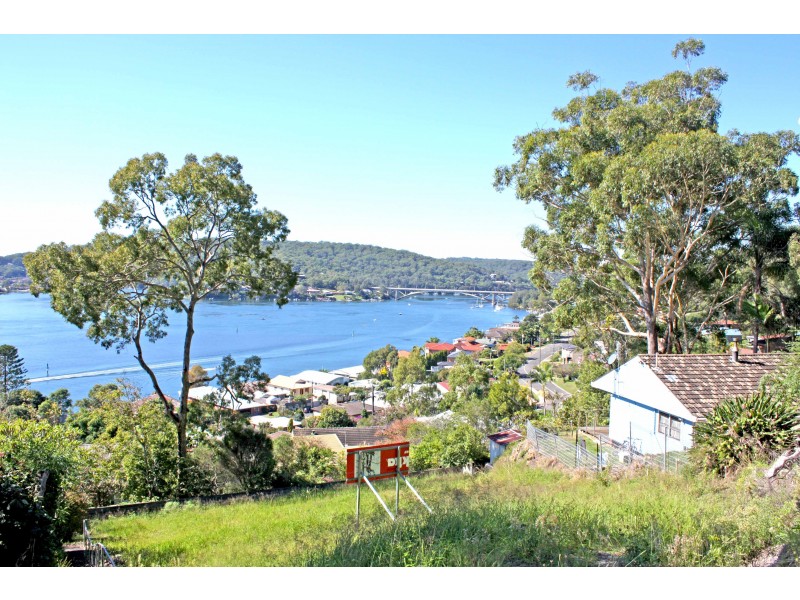 33 Bay View Crescent, Blackwall NSW 2256