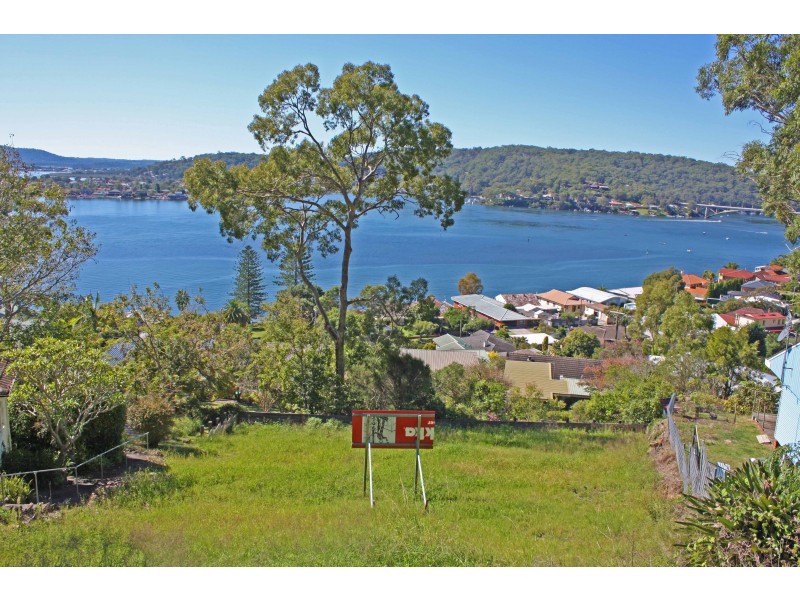 33 Bay View Crescent, Blackwall NSW 2256