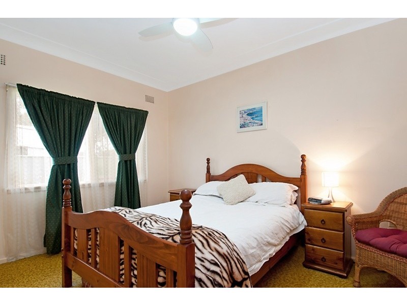 9 Robin Crescent, Woy Woy NSW 2256