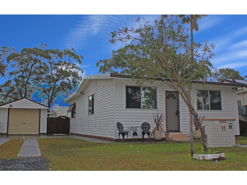 11 Greenfield Drive, Empire Bay NSW 2257