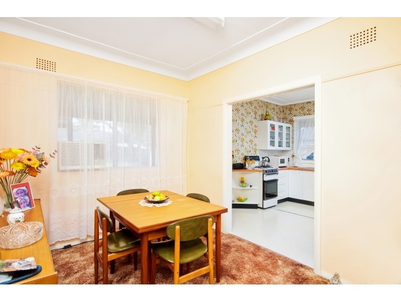 39 Melba Road, Woy Woy NSW 2256