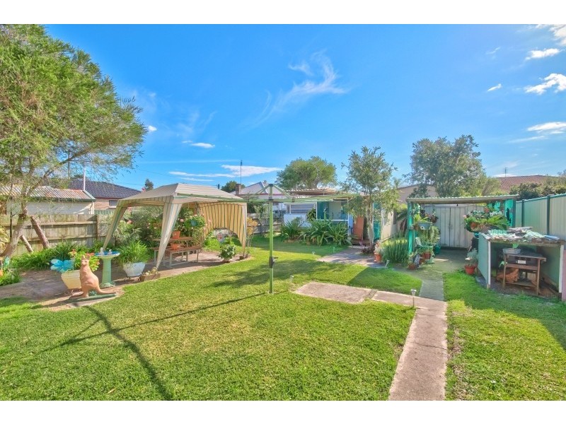 35 Bowden Road, Woy Woy NSW 2256