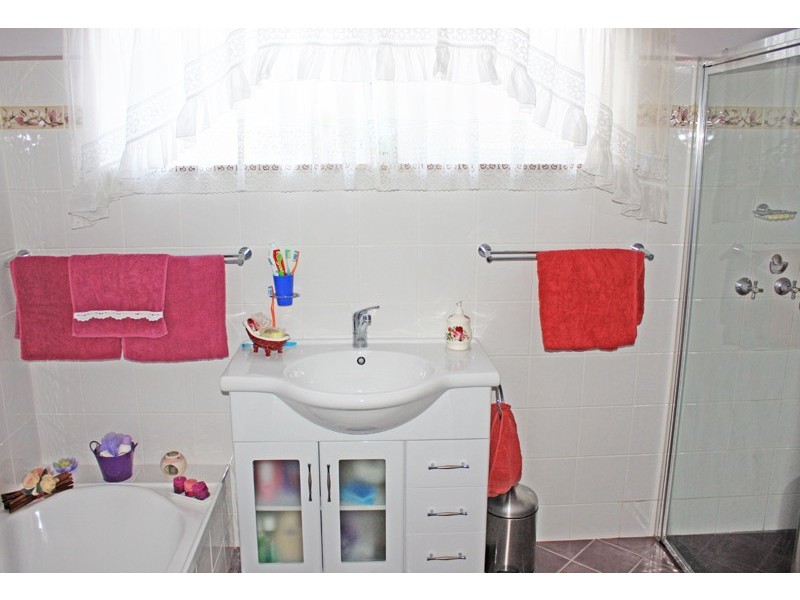 38 Mckenzie Ave, Woy Woy NSW 2256