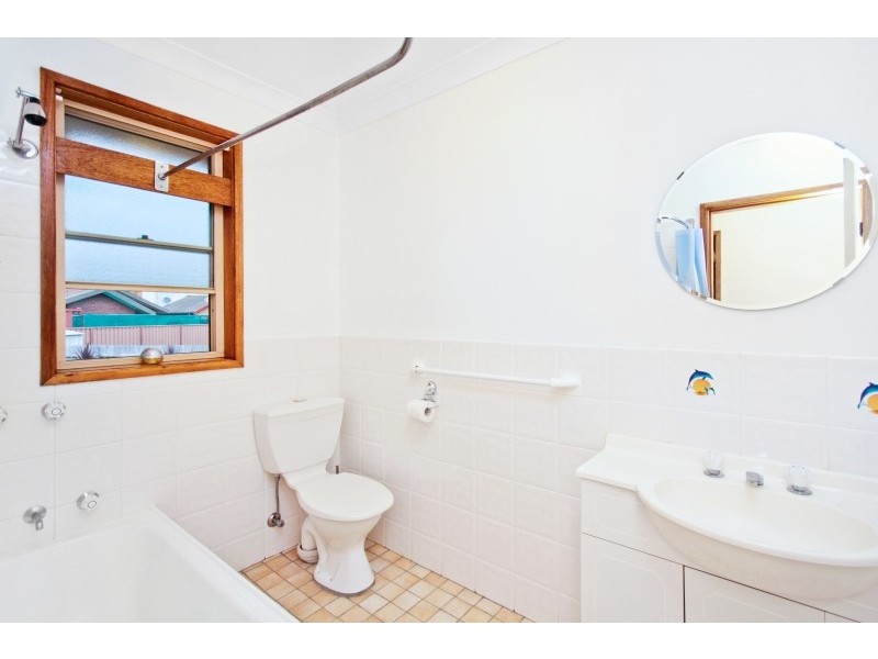 19 Lismore Avenue, Woy Woy NSW 2256