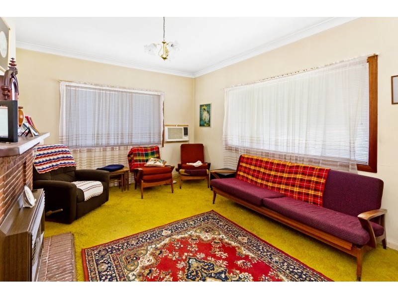27 Farnell Road, Woy Woy NSW 2256