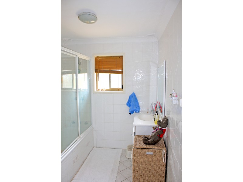 23 Greenfield Road, Empire Bay NSW 2257