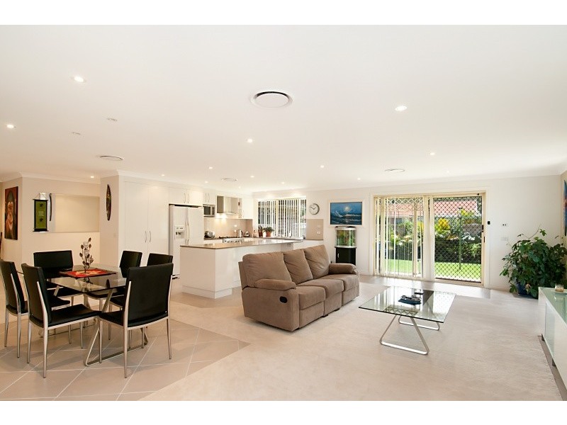 8 Macquaire Place, Umina Beach NSW 2257