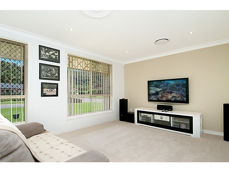 8 Macquaire Place, Umina Beach NSW 2257