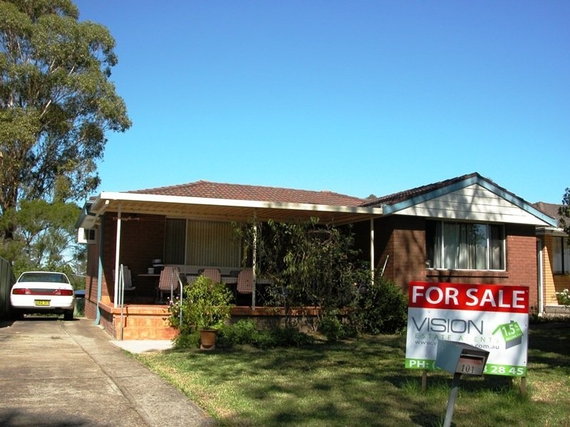 101 Hoyle Drive, Dean Park NSW 2761