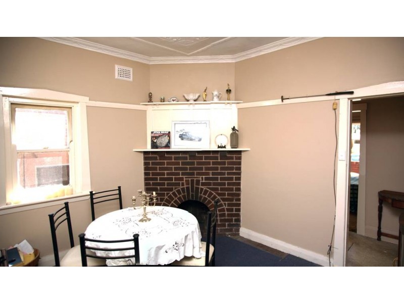 18 WHEELER STREET, Carlton NSW 2218