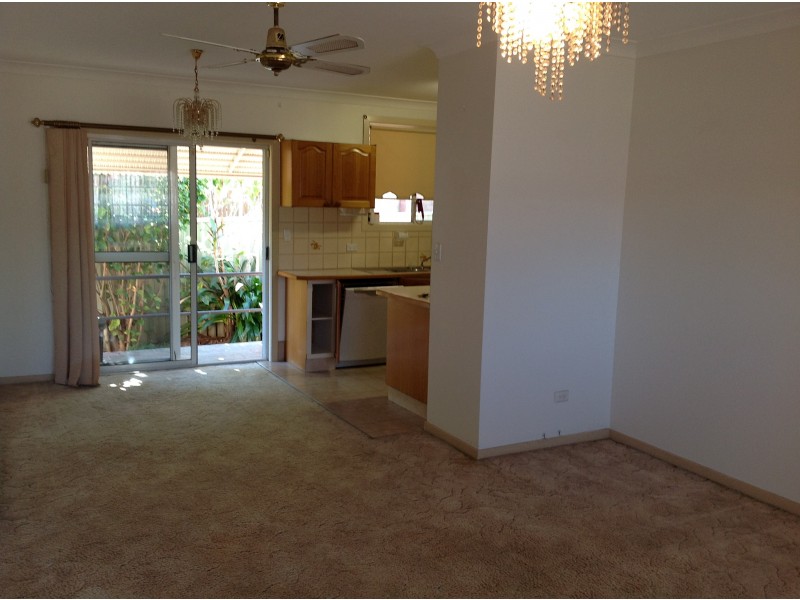 2/37 GREENACRE, South Hurstville NSW 2221