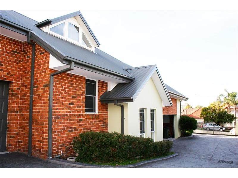 1/13-17 GREENACRE ROAD, South Hurstville NSW 2221