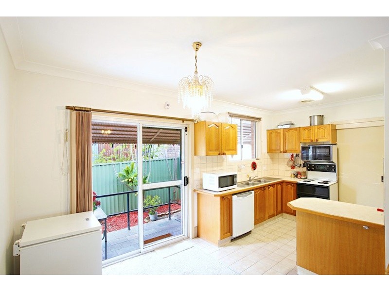 2/37 GREENACRE ROAD, South Hurstville NSW 2221