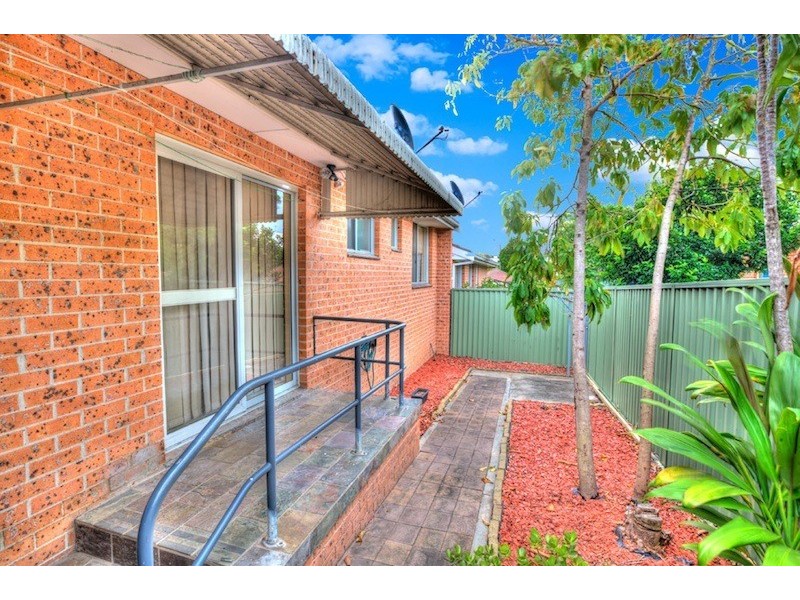 2/37 GREENACRE ROAD, South Hurstville NSW 2221