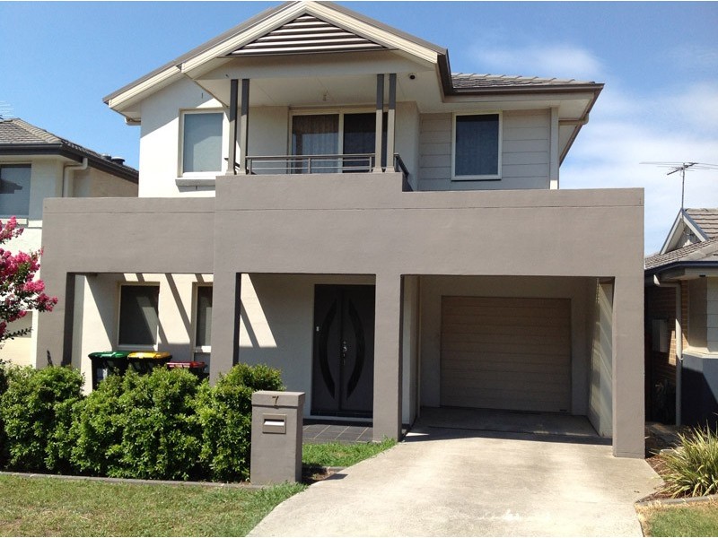 7 FAIRCHILD ROAD, Campbelltown NSW 2560