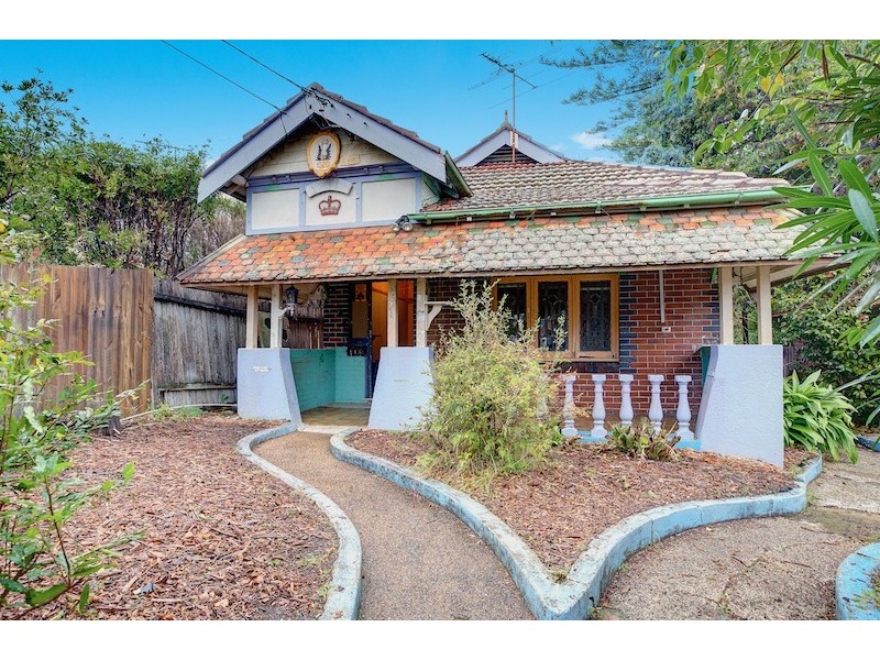 4 HALSTEAD STREET, South Hurstville NSW 2221