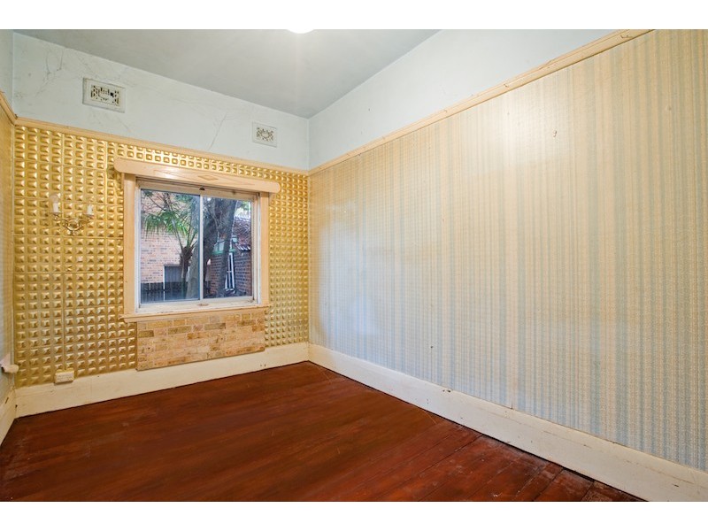 4 HALSTEAD STREET, South Hurstville NSW 2221