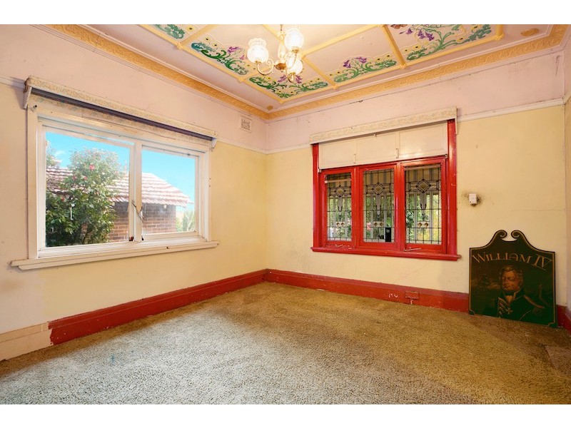 4 HALSTEAD STREET, South Hurstville NSW 2221