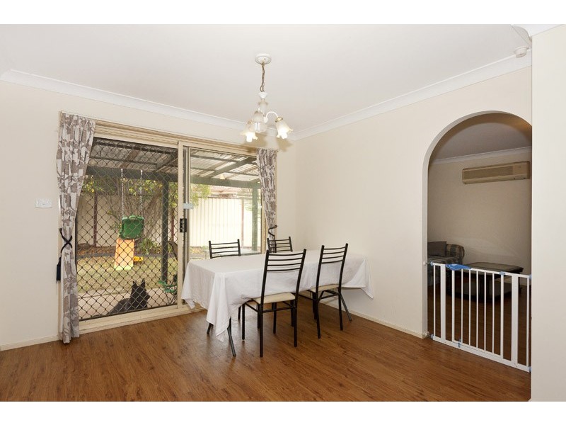 5 Hydrangea Pl, Macquarie Fields NSW 2564