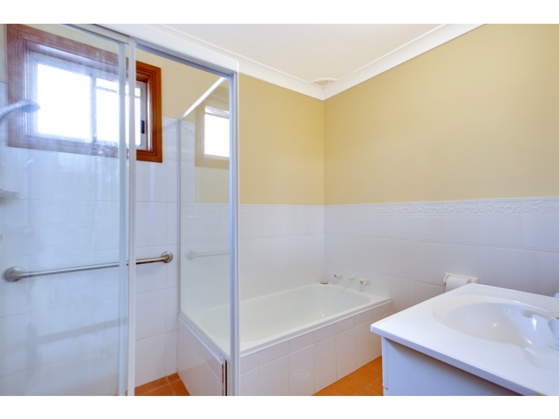 Macquarie Fields NSW 2564