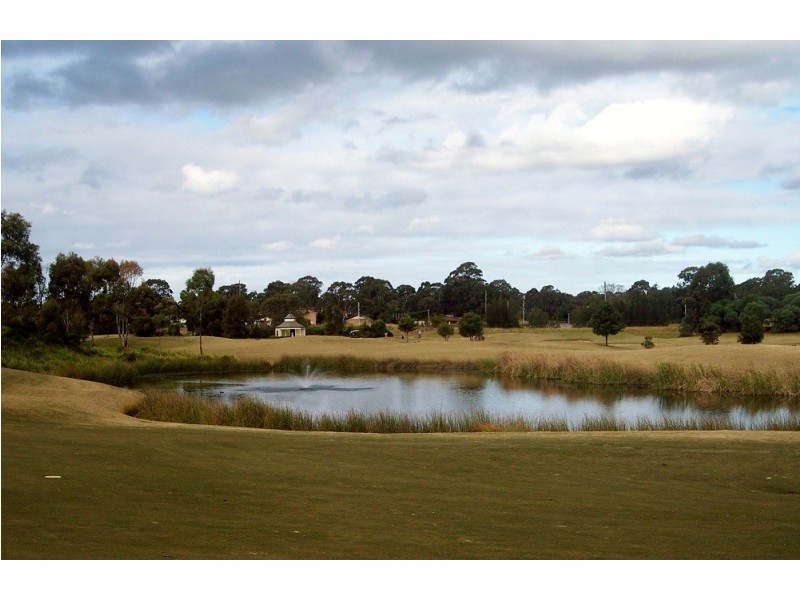 Macquarie Links NSW 2565
