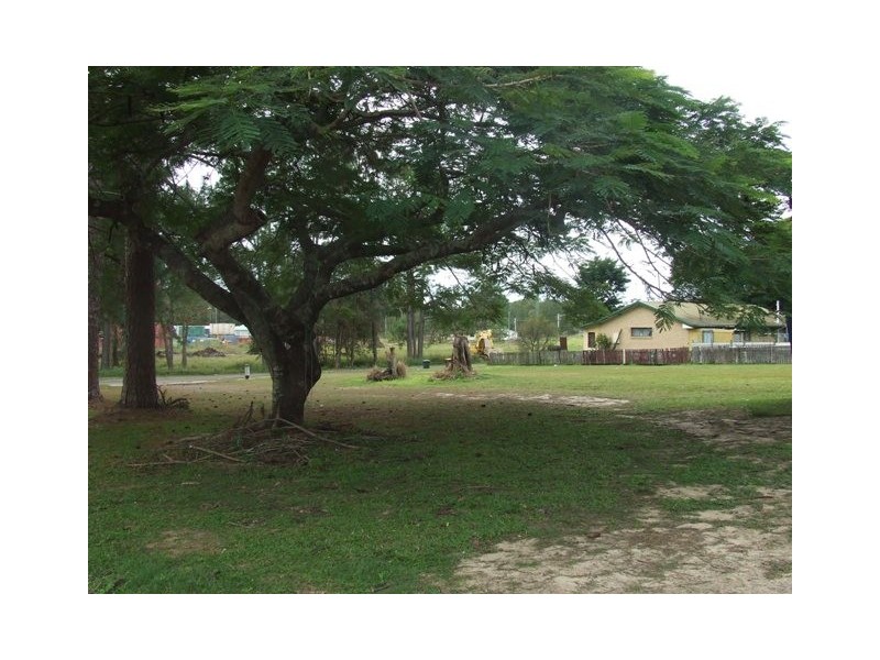 2 English Street, Elimbah QLD 4516