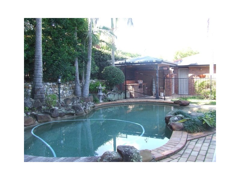 103 ARRABRI AVENUE, Mount Ommaney QLD 4074