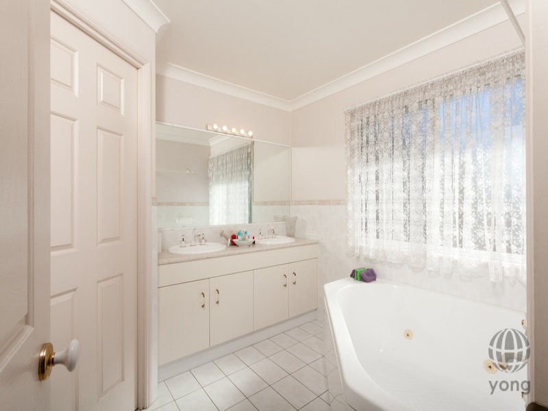 21 Lakewood Avenue, Parkinson QLD 4115