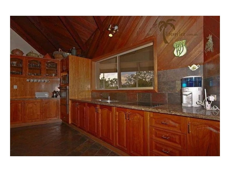 30 Holyrood Road, Maudsland QLD 4210