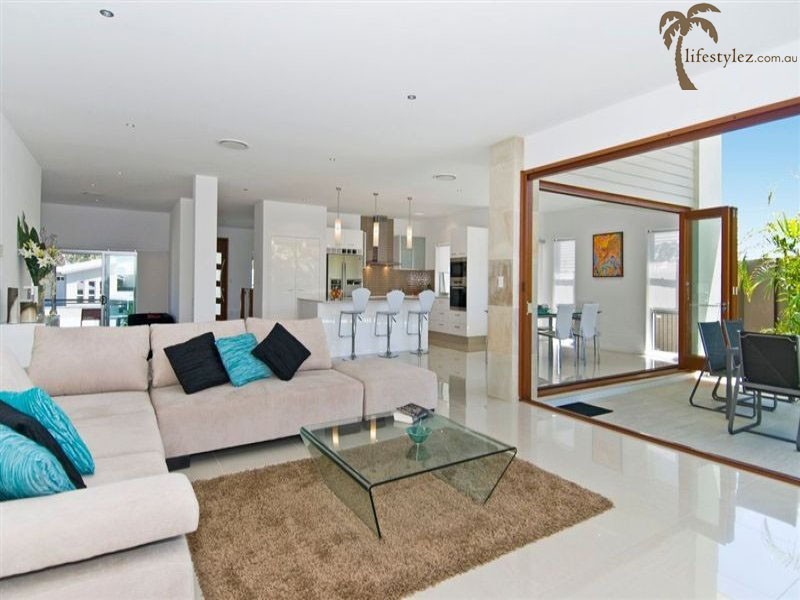 18 Corvus Drive, Robina QLD 4226