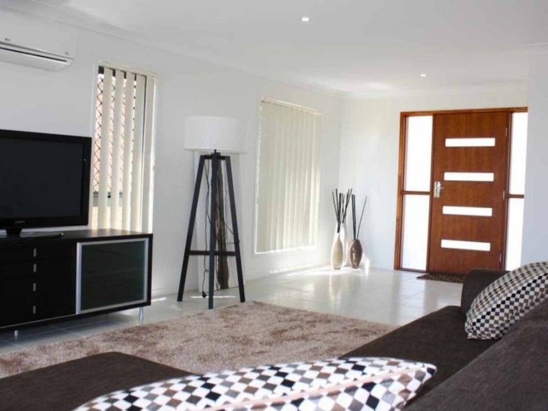 Pacific Pines QLD 4211
