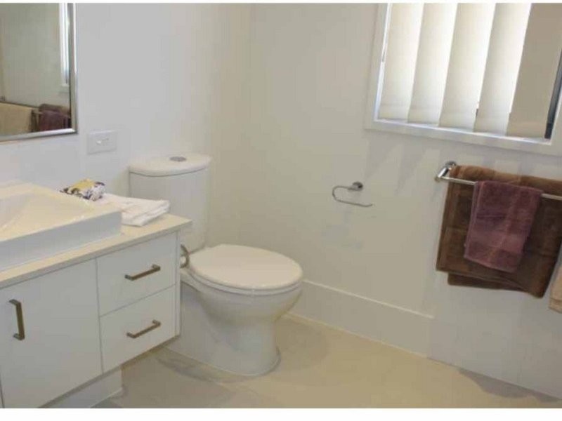 Pacific Pines QLD 4211
