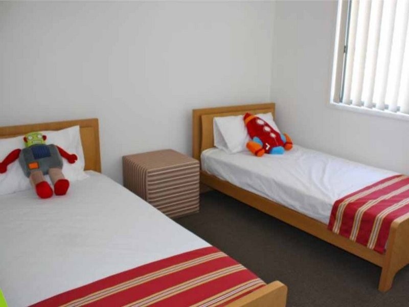 Pacific Pines QLD 4211