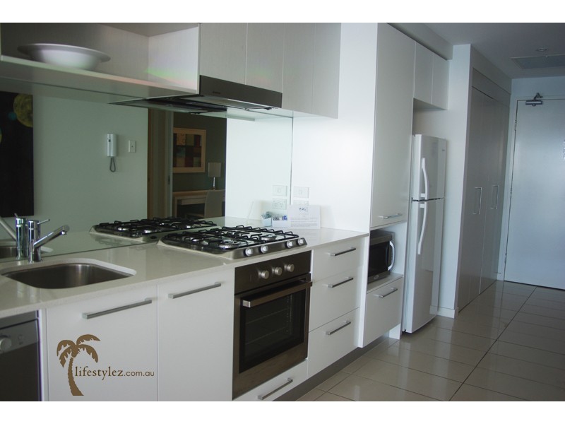 430 Marine Pde, Biggera Waters QLD 4216