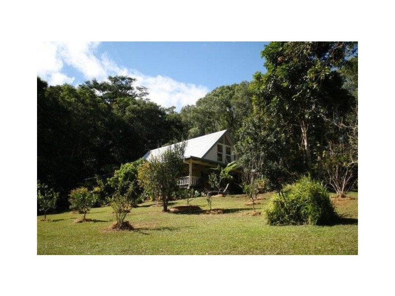 Lake Eacham QLD 4884