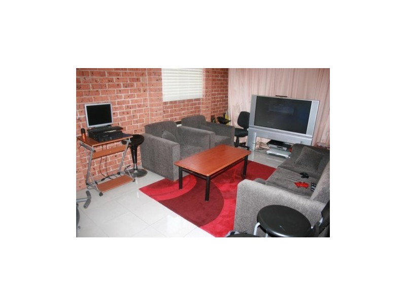 4/14 thelma, Lurnea NSW 2170