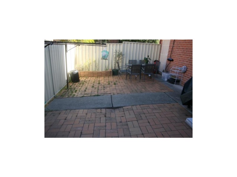 4/14 thelma, Lurnea NSW 2170