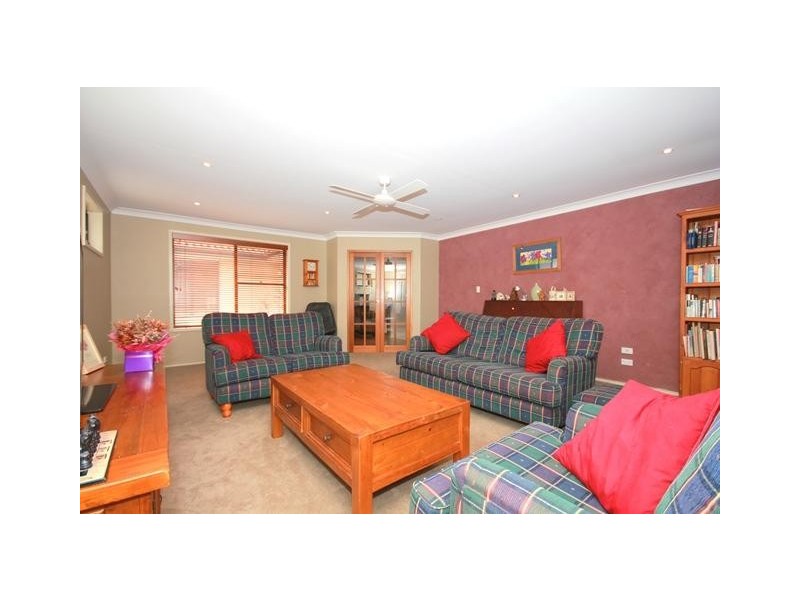 5 Brooke st, Georges Hall NSW 2198