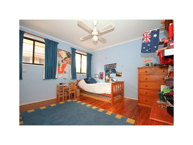 5 Brooke st, Georges Hall NSW 2198