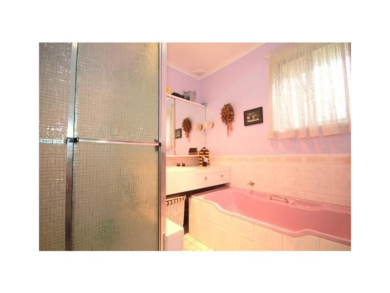 5 Brooke st, Georges Hall NSW 2198