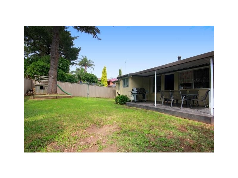5 Brooke st, Georges Hall NSW 2198