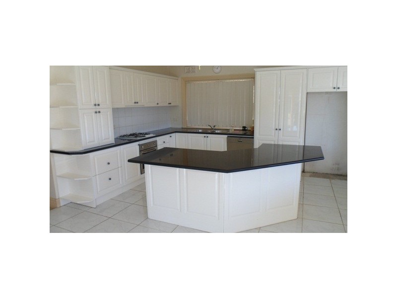 31 Junee cres, Kingsgrove NSW 2208