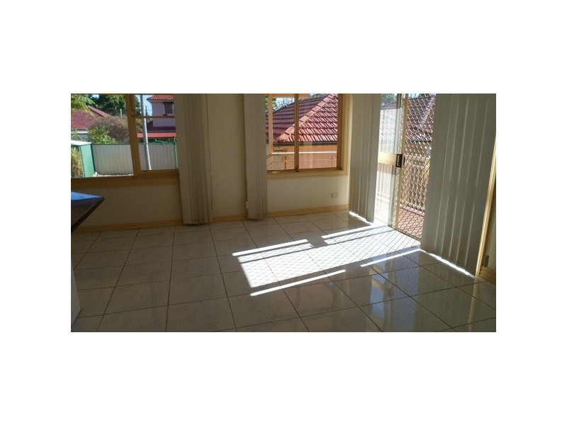 31 Junee cres, Kingsgrove NSW 2208