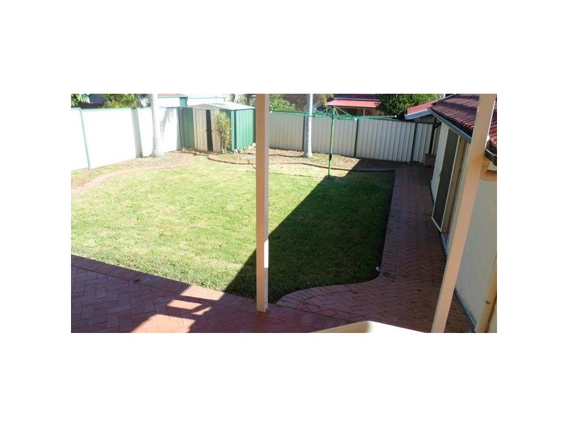 31 Junee cres, Kingsgrove NSW 2208