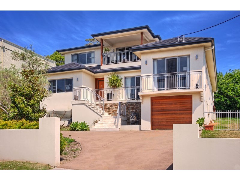 8 East St, Blakehurst NSW 2221