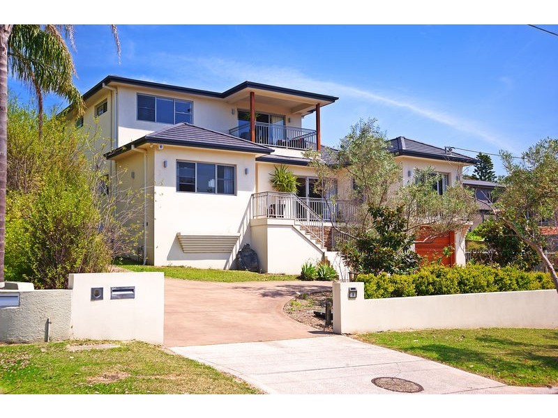 8 East St, Blakehurst NSW 2221