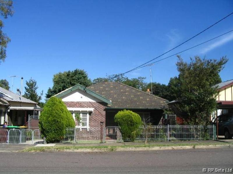 15 Bassett st, Hurstville NSW 2220