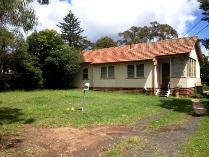 23 Kenneth Ave, Kirrawee NSW 2232