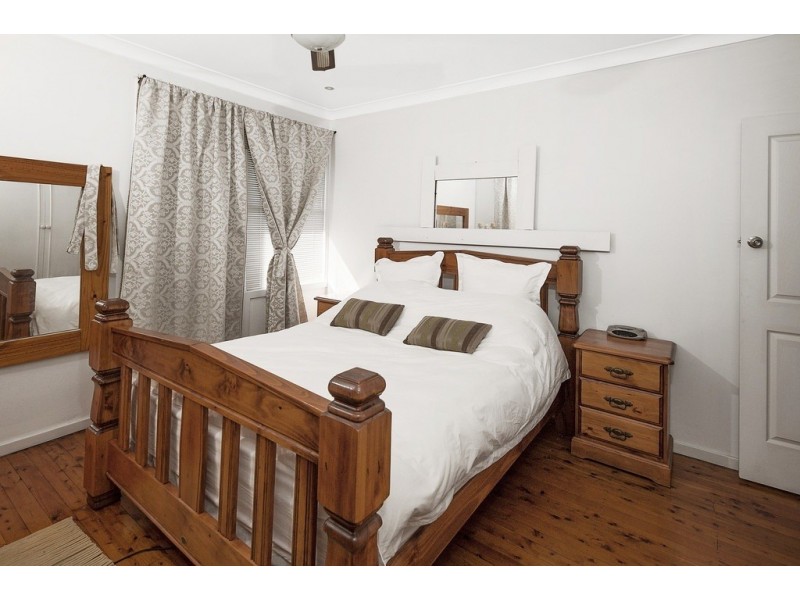 22 Curtis Ave, Taren Point NSW 2229